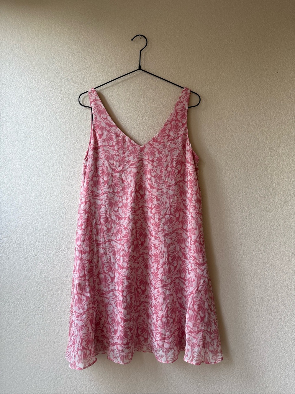 Charles Henry Pink & White Floral V-Neck Mini Dress